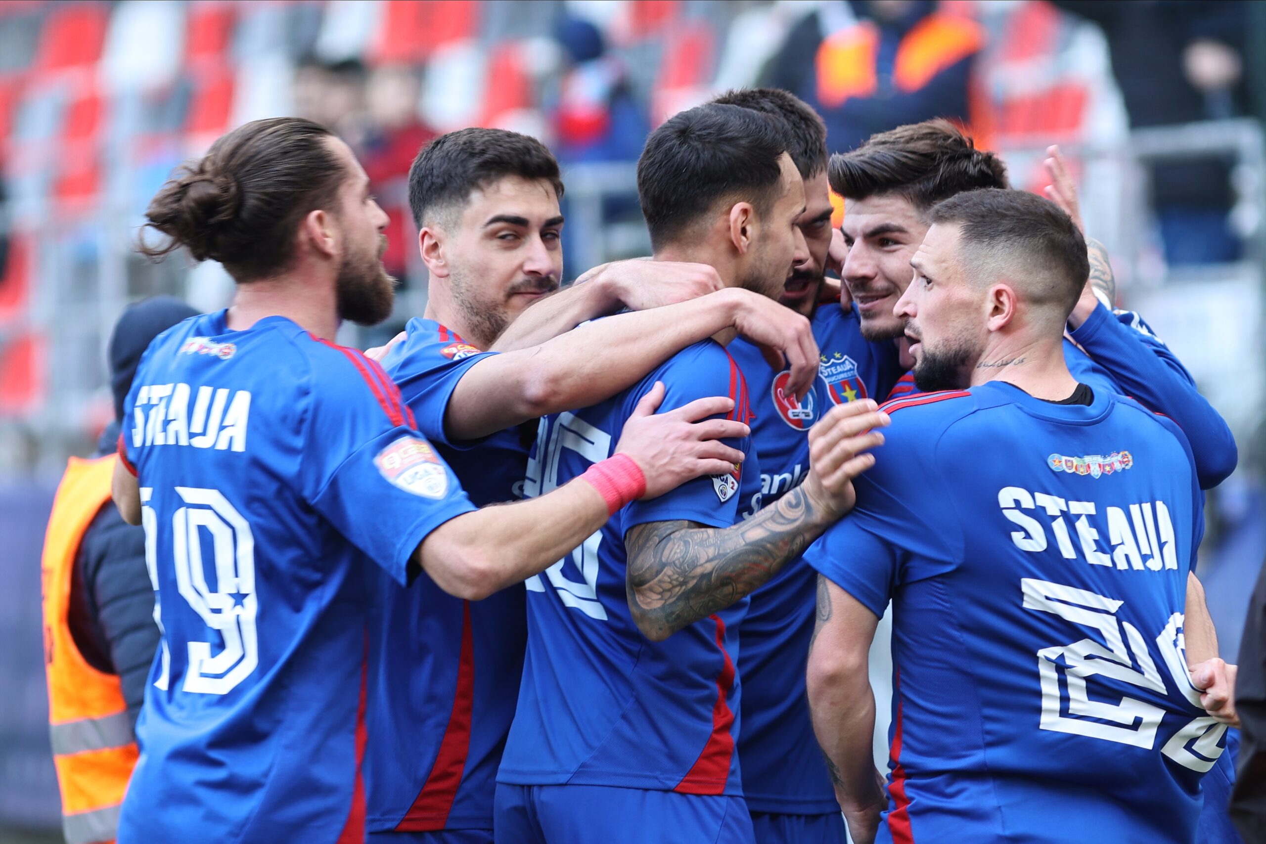 Turcii și românii se bat pe Steaua! MApN a primit două oferte pentru a duce echipa în Superliga