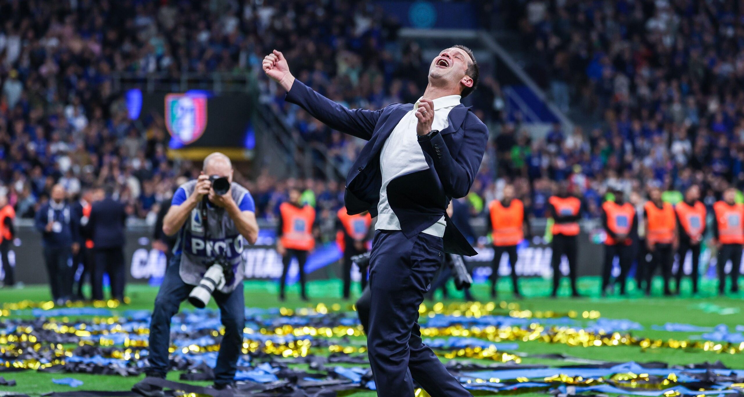 „Îi va fi greu să-l depășească pe Lucescu”