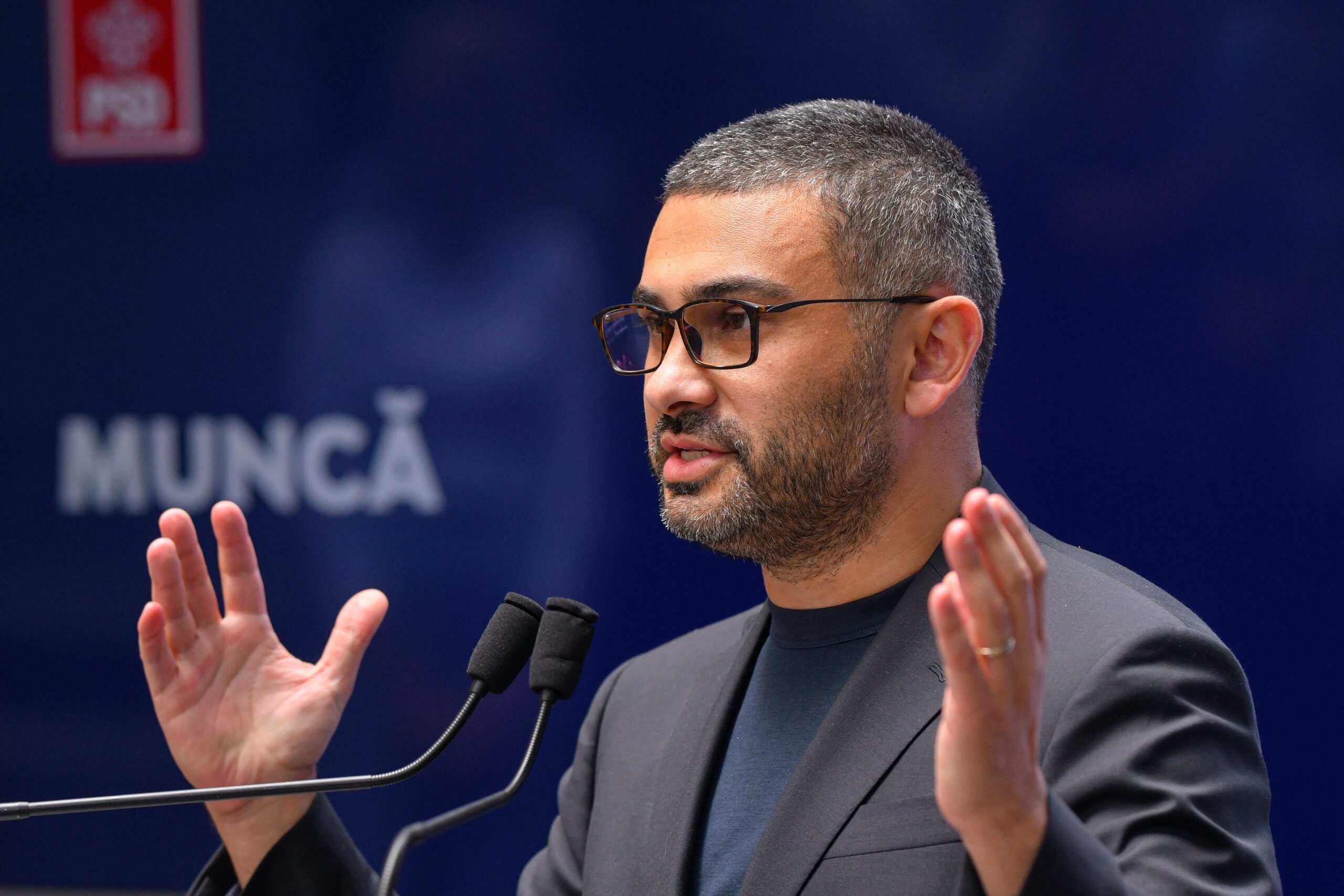 Florin Manole îl acuză pe Dragoş Pîslaru că minte în chestiunea sporului de dirigenţie din proiectul legii salarizării
