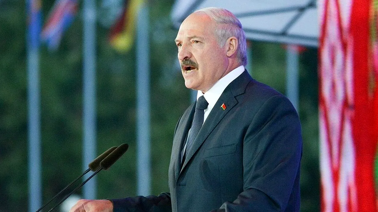 Președintele Belarusului dezvăluie o întâlnire secretă cu emisarii lui Zelenski. Lukașenko spune că, dacă va intra în război, totul se va schimba