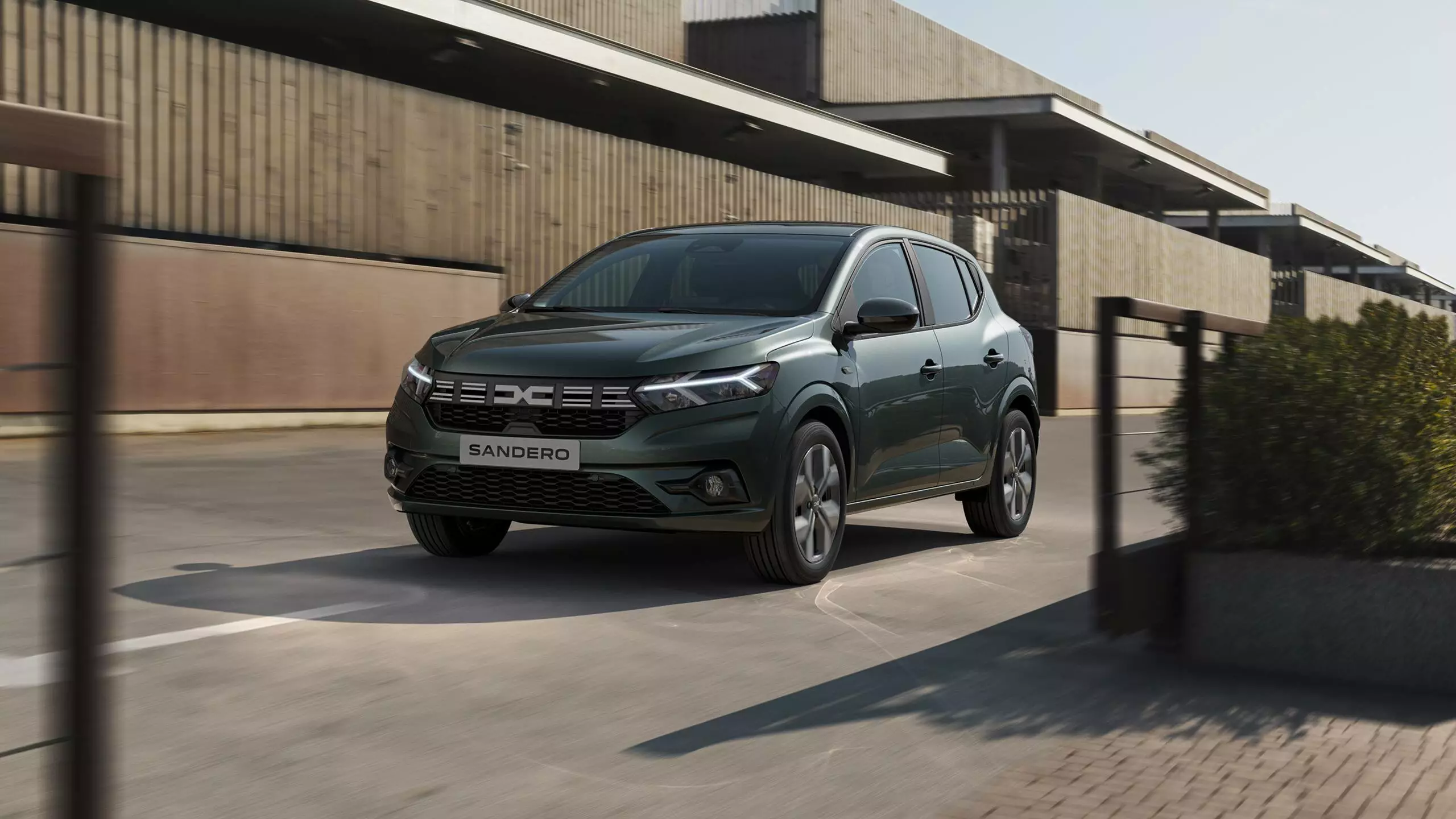 Dacia Sandero NU mai e cea mai ieftină maşină din țară!