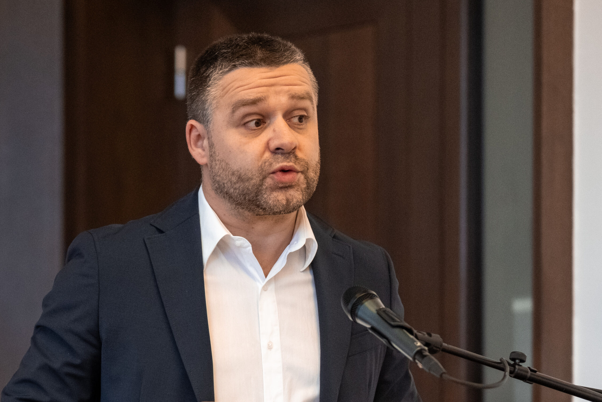 „Acest stat inert și incompetent”