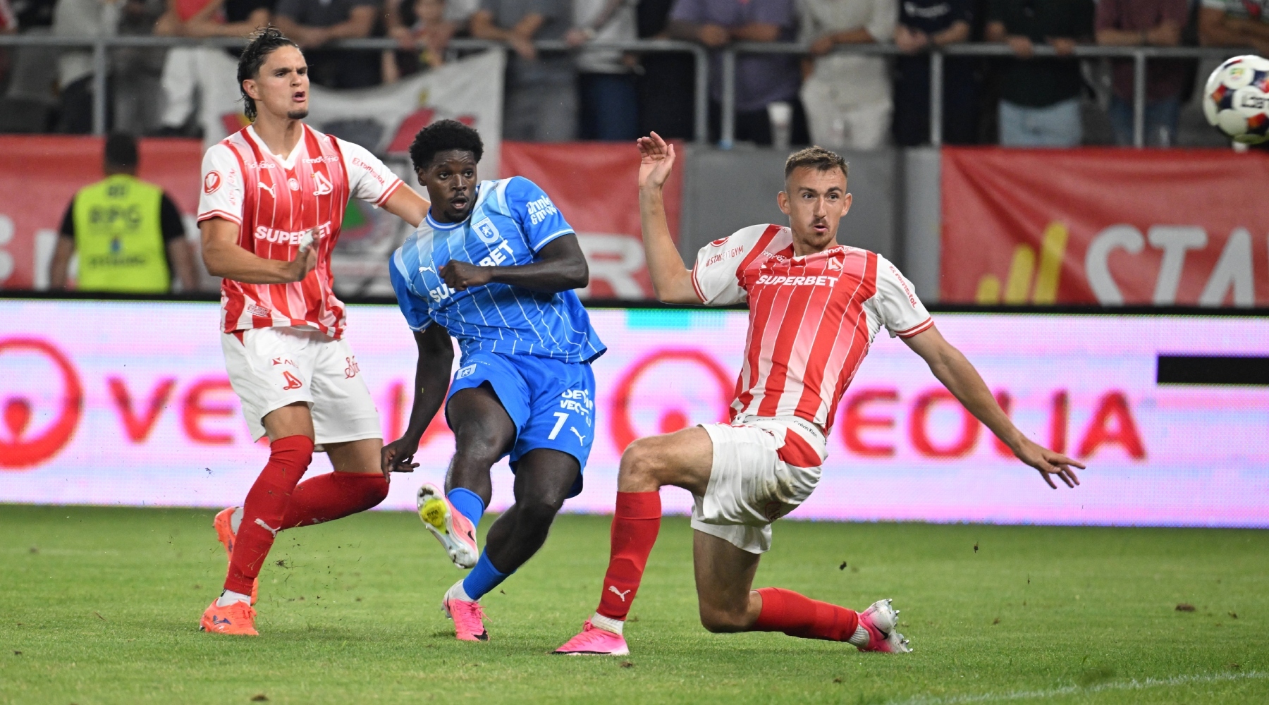 De ce e istorică și îi doare atât de tare pe olteni rușinea de la Dinamo – Craiova 5-1