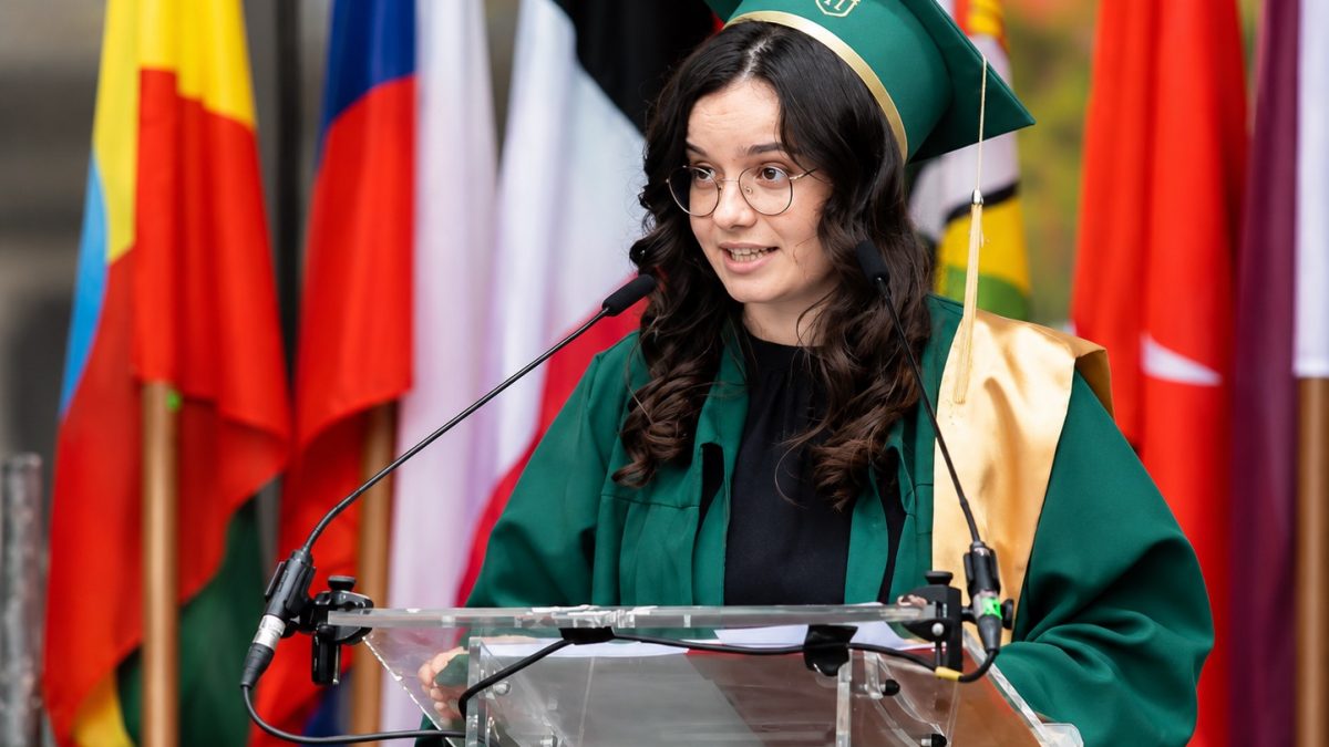 „Ne-ați învățat să sprijinim pereții, nu să facem medicină” – Aleph News