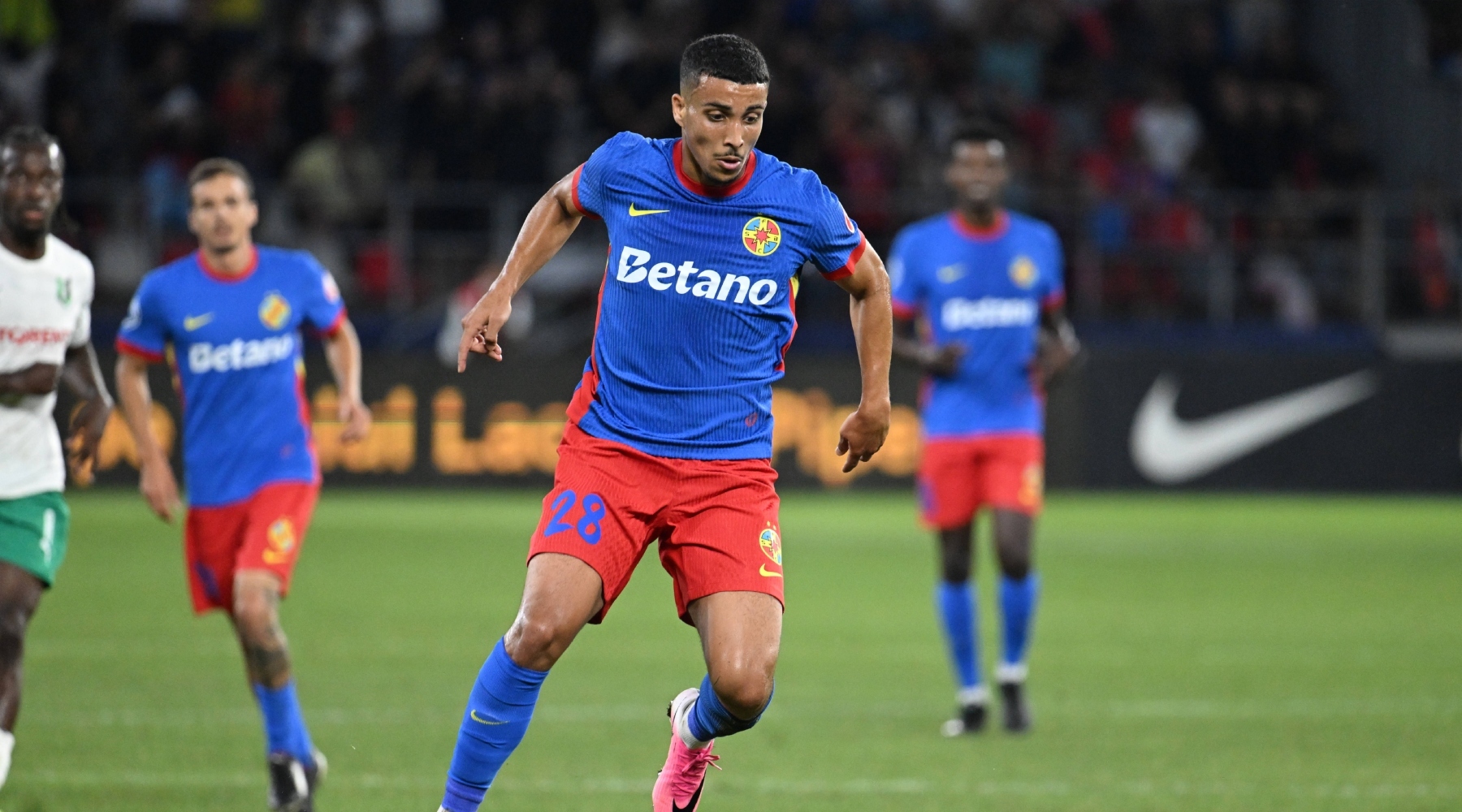 „Dacă te driblezi ca ăla care era la Steaua…”