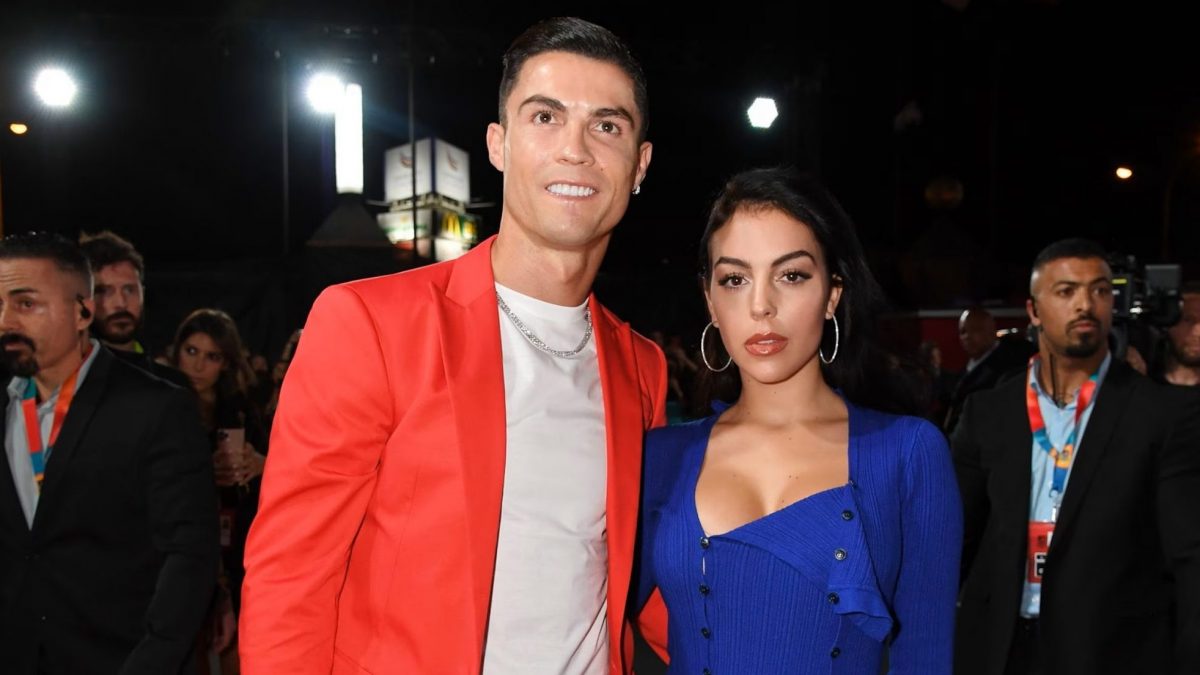 Cristiano Ronaldo râde de confuzia stârnită de zvonurile privind nunta sa, după ce 2000 de fani s-au adunat la nunta greșită – Aleph News