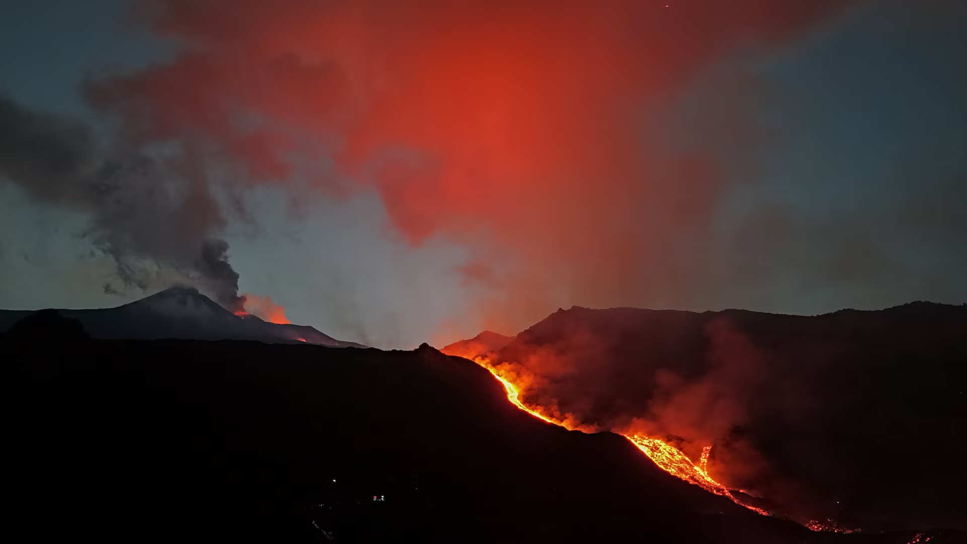Turist american ucis de fulger pe vulcanul Etna