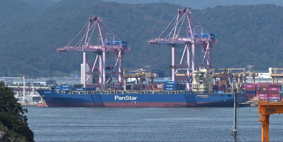 Noua rută arctică redesenează harta economică și geopolitică. Topirea ghețarilor a deschis calea unor rute comerciale stabile între Asia și Europa