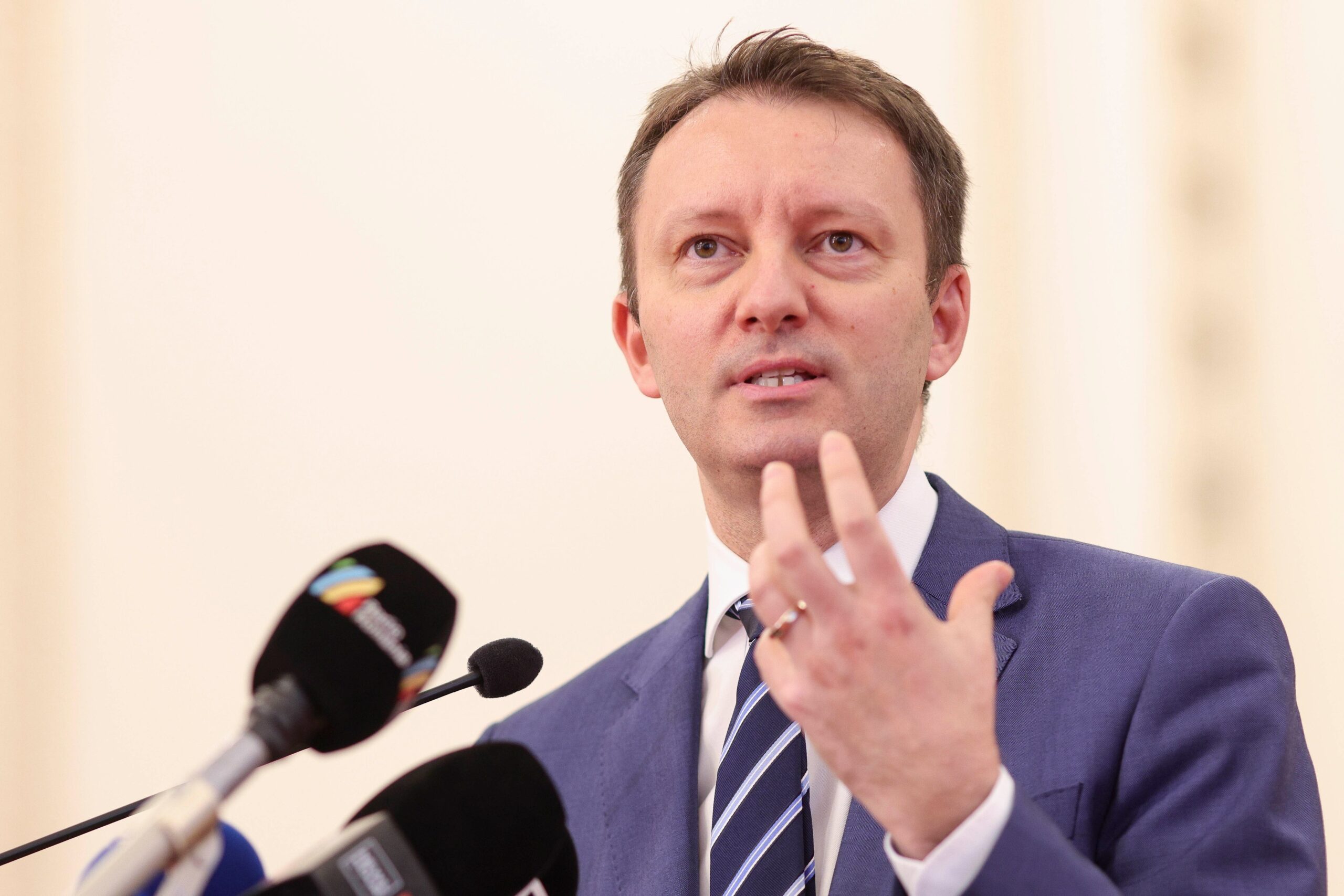 Mureșan îl atacă pe Grindeanu după declarația despre „bula hashtag”: „Nu va ezita să dea o nouă ordonanță pro-furt”
