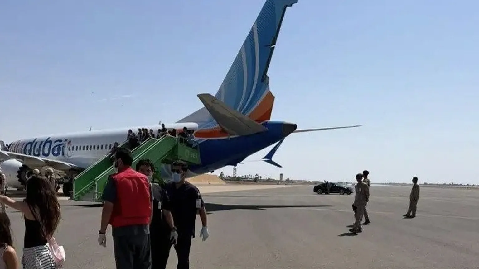 Pilot înjunghiat într-un avion FlyDubai. Ce spune Netanyahu