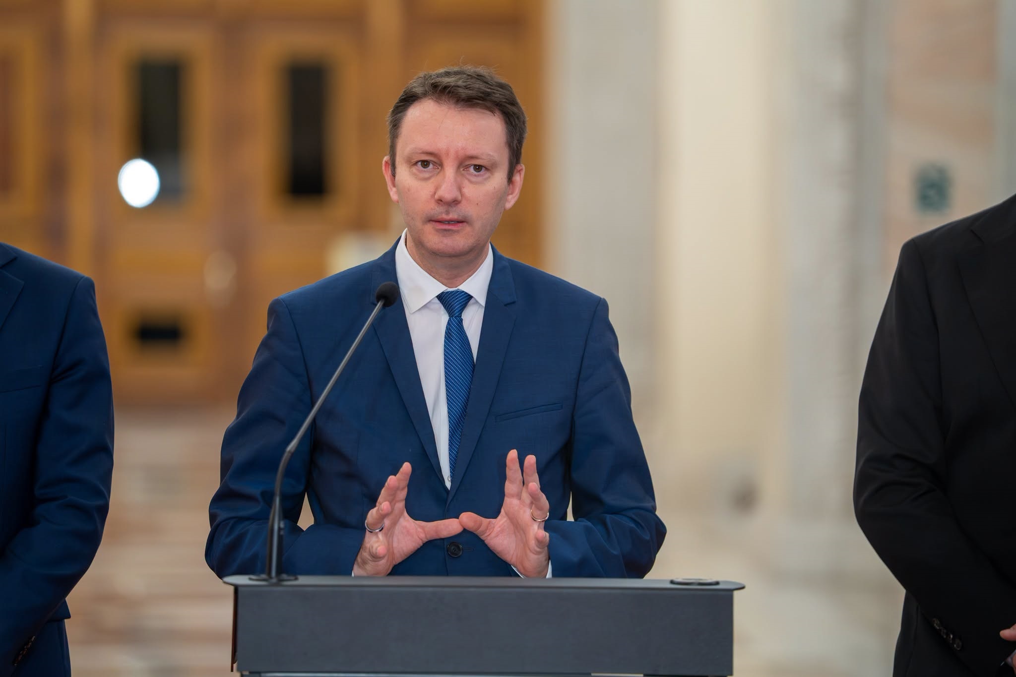 Guvernul Mureșan a strâns 200 din 233 voturi necesare pentru învestire