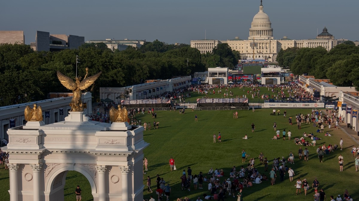 Arcul de Triumf din Washington devine complex militar