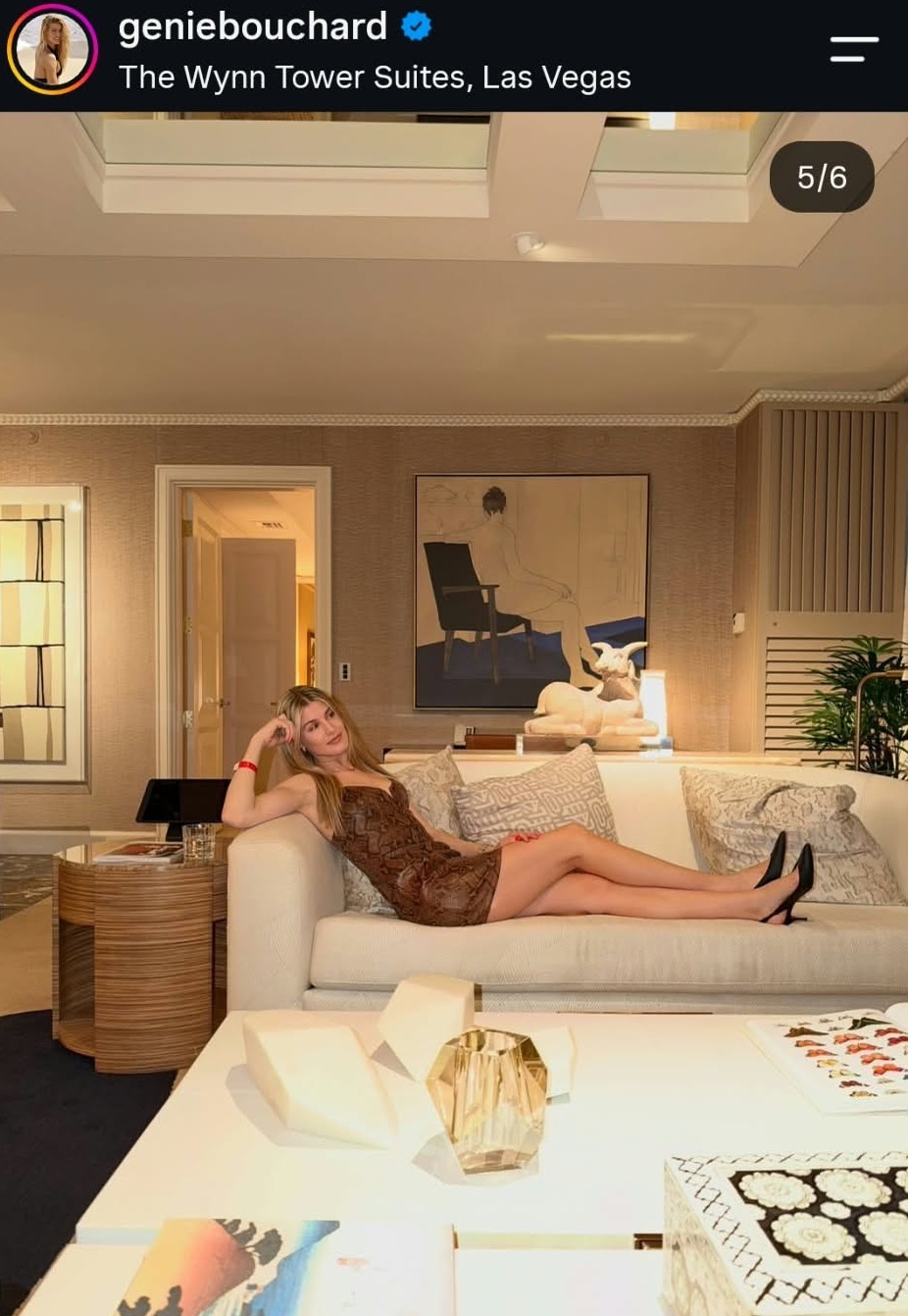 Eugenie Bouchard, apariție spectaculoasă într-o rochie scurtă din piele de șarpe