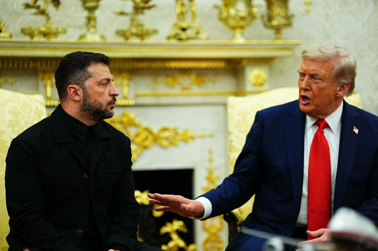 Trump a sugerat Ucrainei să-și aleagă un nou lider, după ce Zelenski a afirmat că acordul energetic cu Rusia este un „cadou pentru Putin”