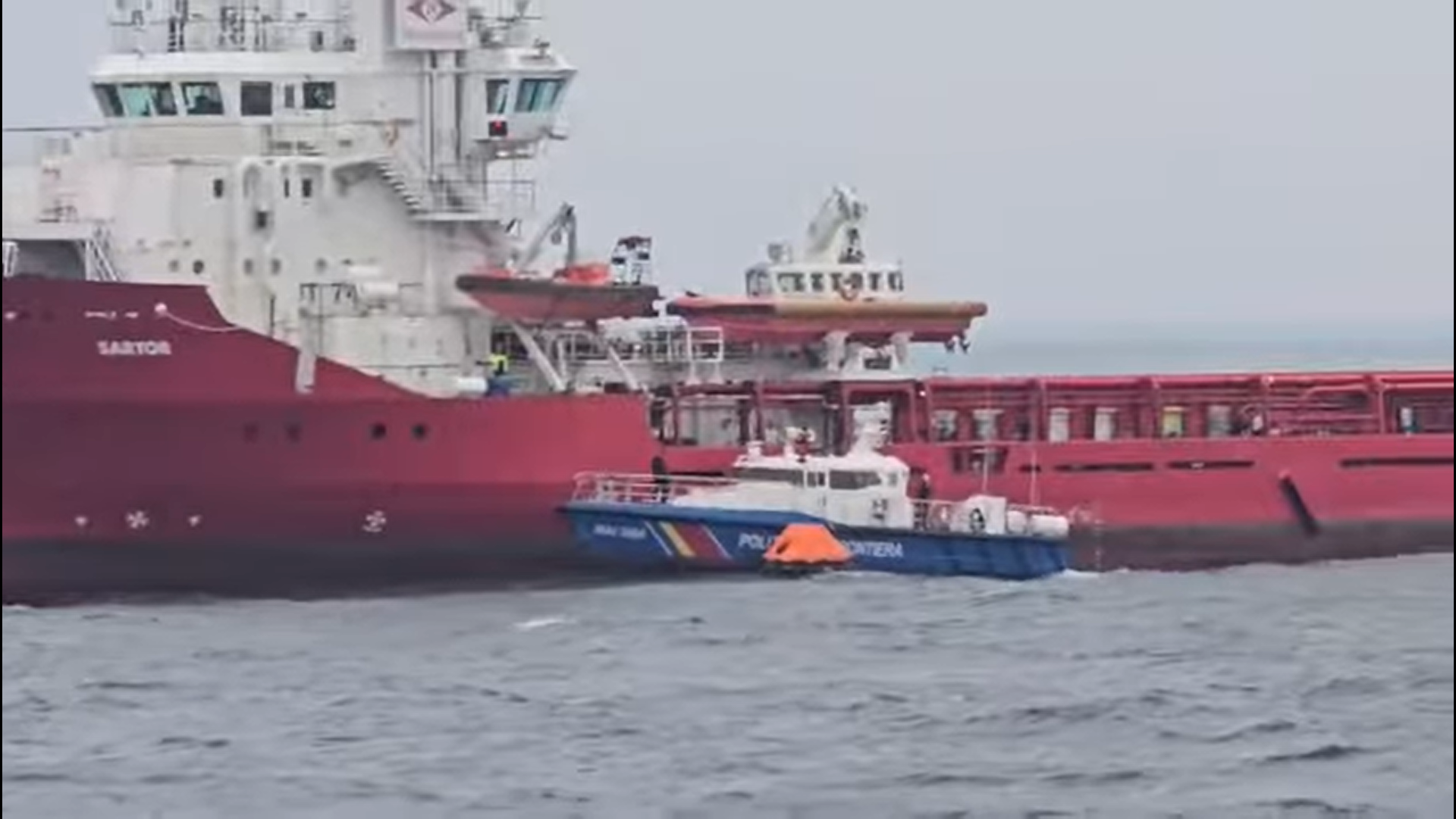O navă comercială sub pavilionul Insulelor Comore s-ar fi scufundat în Marea Neagră