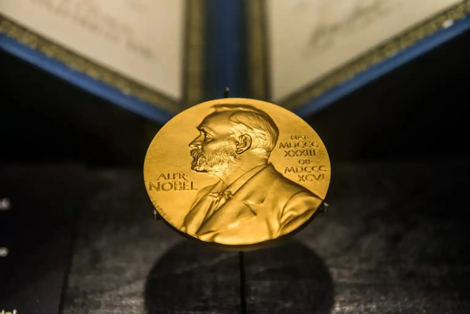 De ce nu a câștigat niciun român Nobelul pentru Literatură?