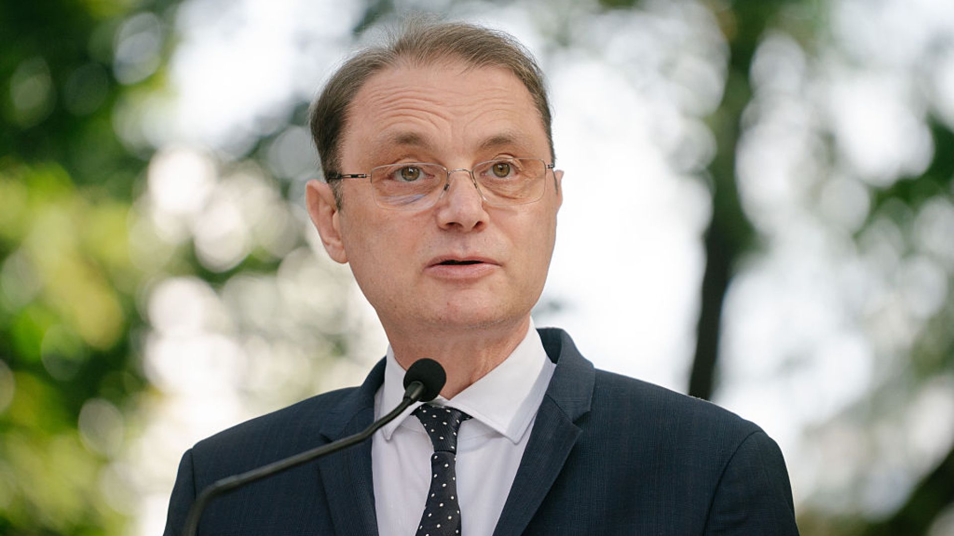 Luca Niculescu depune azi lista miniștrilor și programul de guvernare