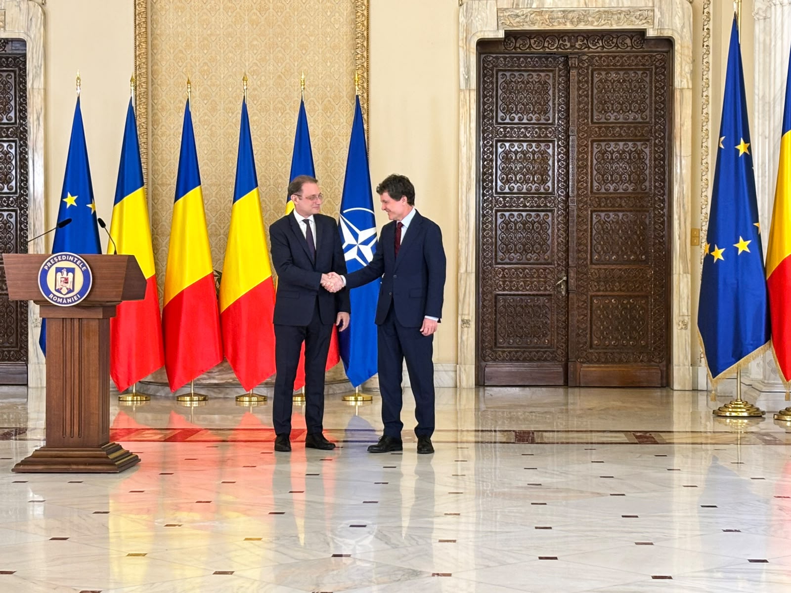 7 din 10 români nu îl vor Premier pe Luca Niculescu