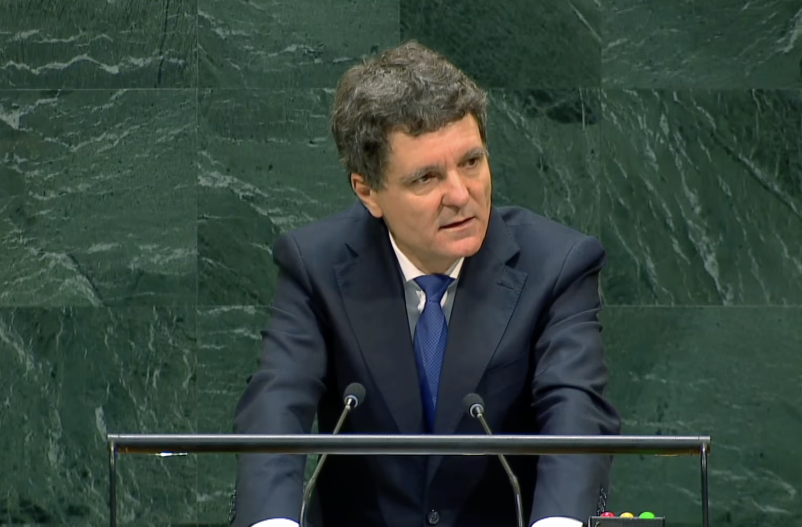 Silviu Predoiu critică dur deplasarea lui Nicușor Dan la New York